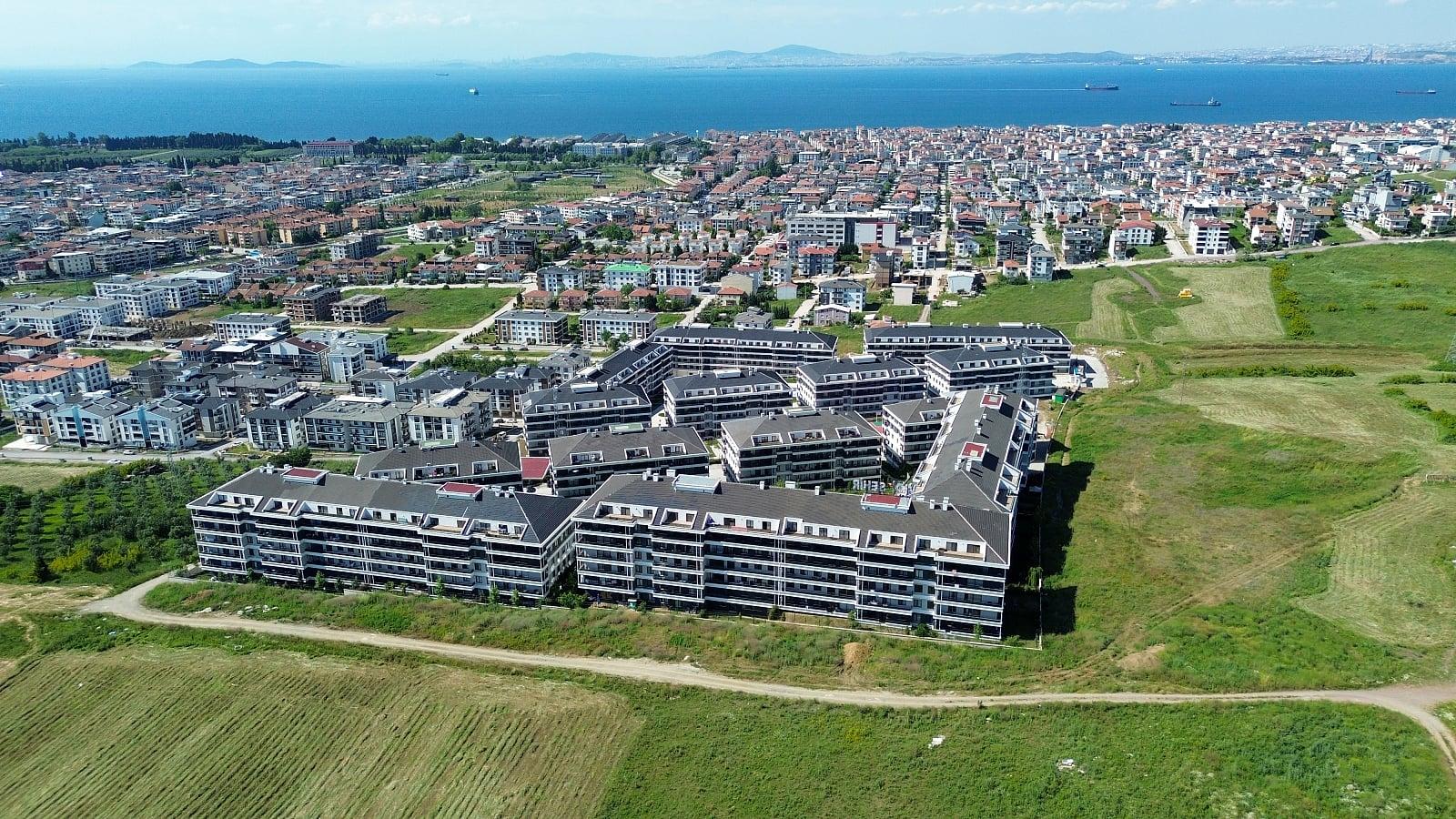 Apartments in Mehmet Akif Ersoy, Çiftlikköy (YVX-00168) — photograph 3