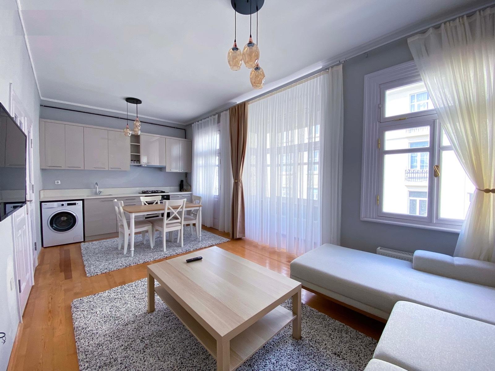 Apartments in İskenderpaşa, Fatih (IST-01359) — photograph 4