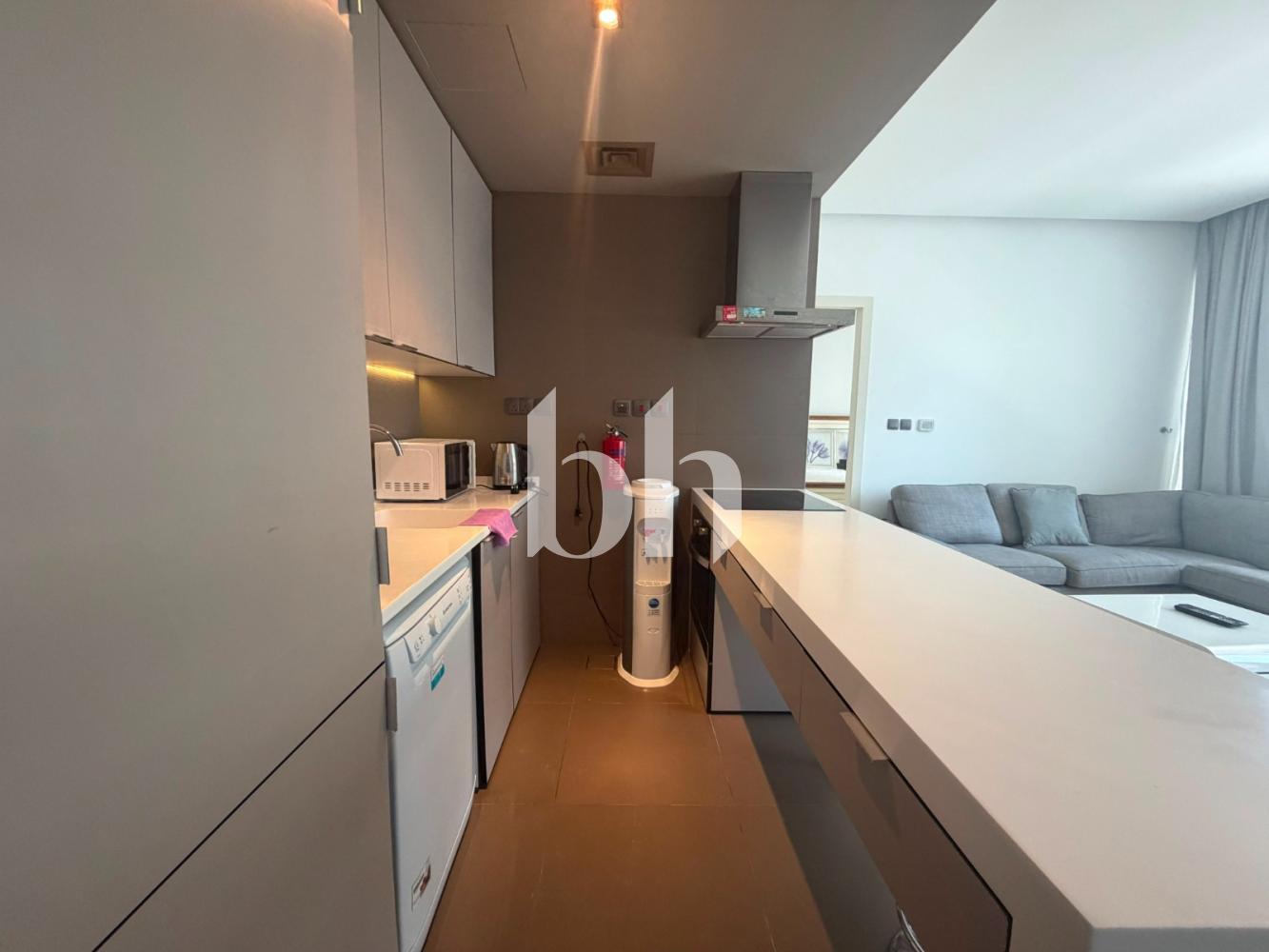 West Avenue Tower — photograph 4