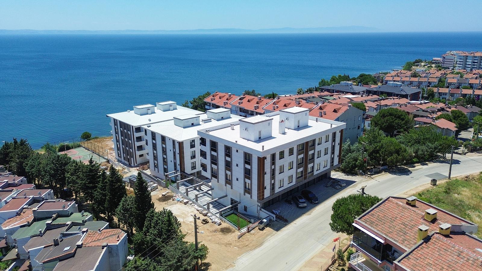 Apartments in Karşıyaka, Armutlu (YVX-00194) — photograph 2