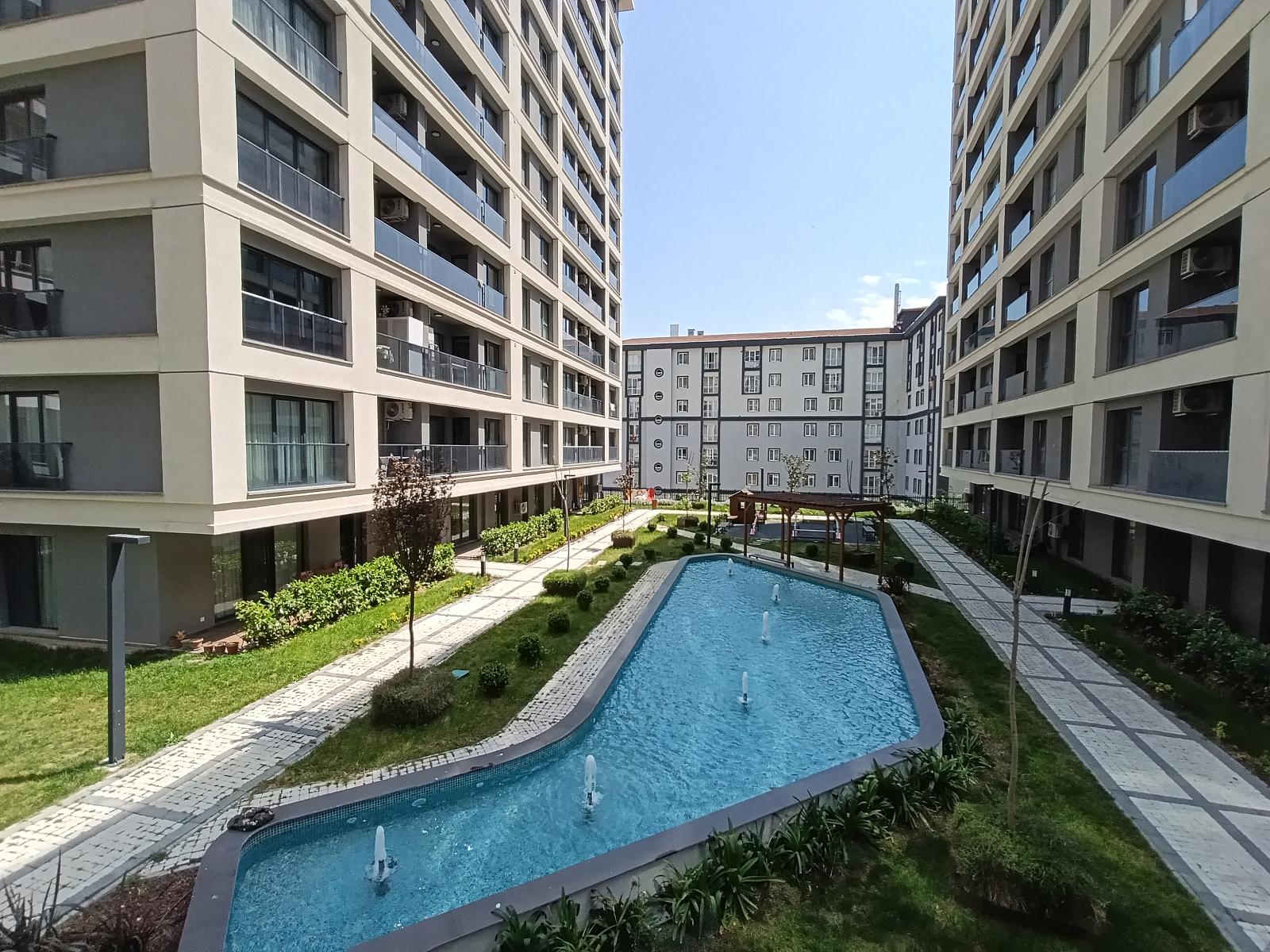 Apartments in Barbaros Hayrettin Paşa, Esenyurt (IST-01820) — photograph 2
