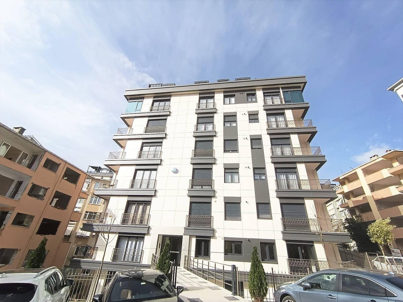 Apartments in Dikilitaş, Beşiktaş (IST-01127) — photograph 3