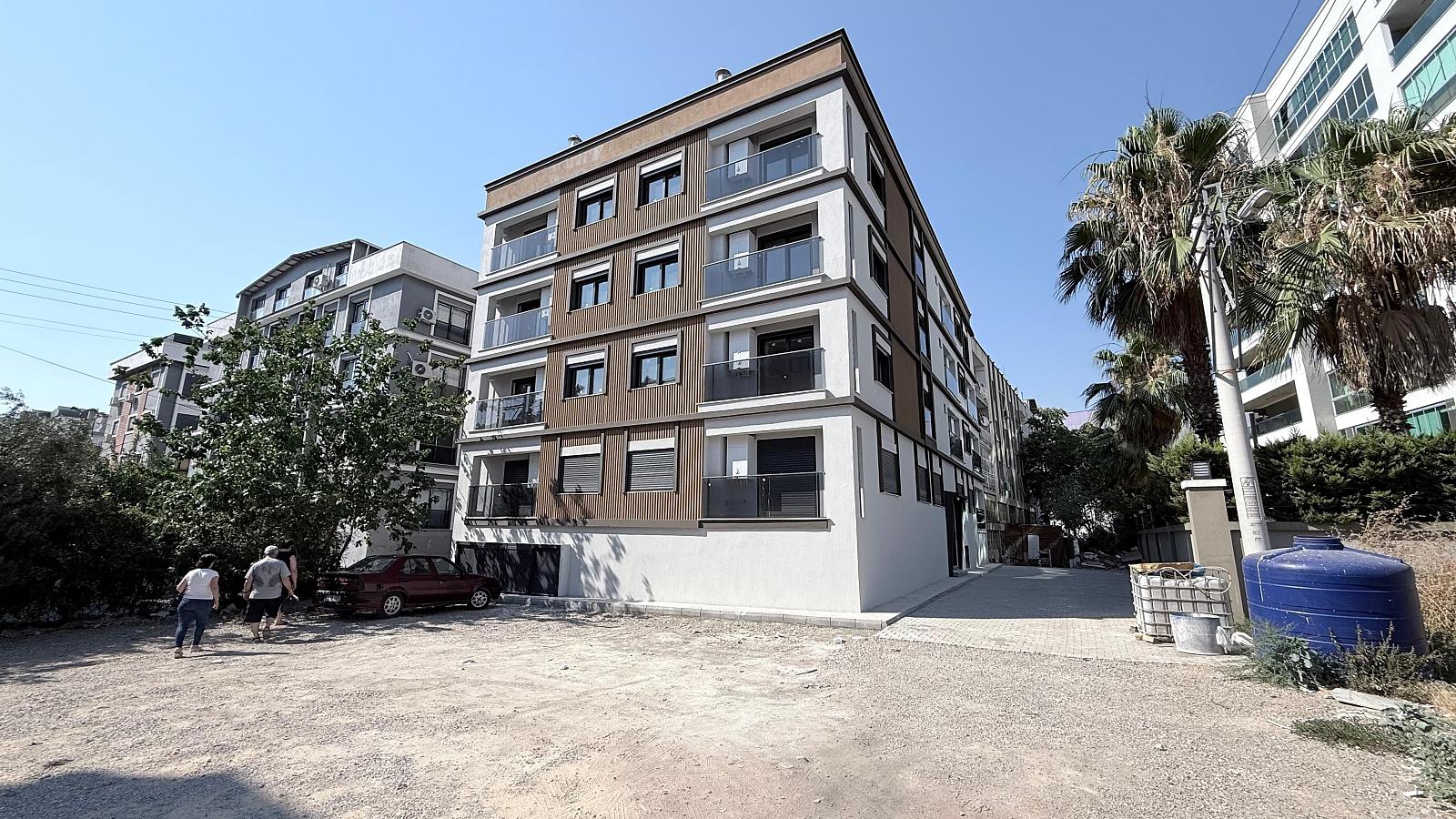 Apartments in Şemikler, Karşıyaka (ADB-00182) — photograph 3