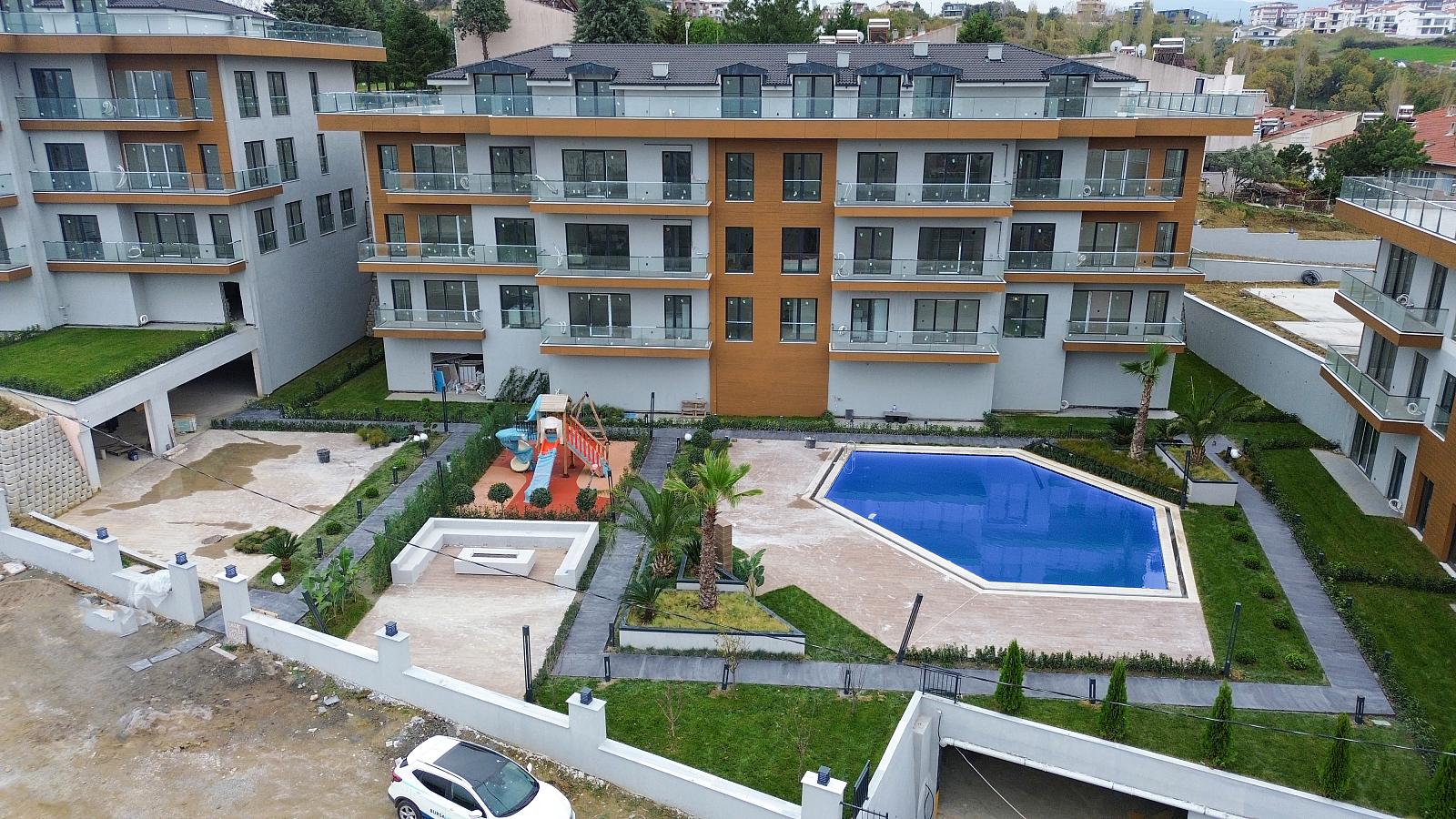 Apartments in Cumhuriyet, Çınarcık (YVX-00197) — photograph 5