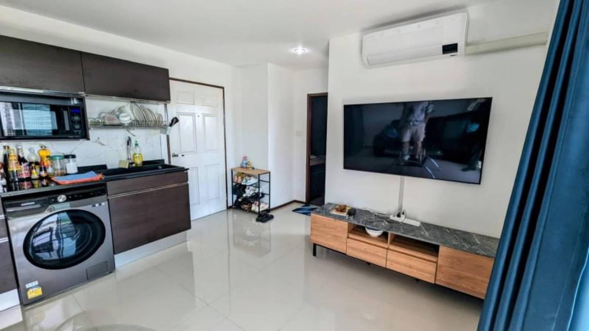 Jomtien Beach Mountain 6 — photograph 3