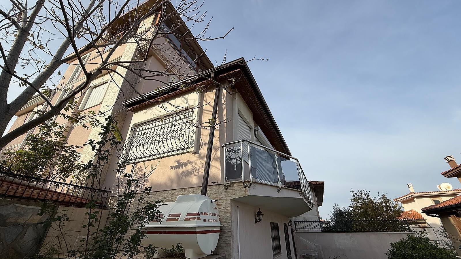 Apartments in Yaka, Güzelbahçe (ADB-00200) — photograph 3