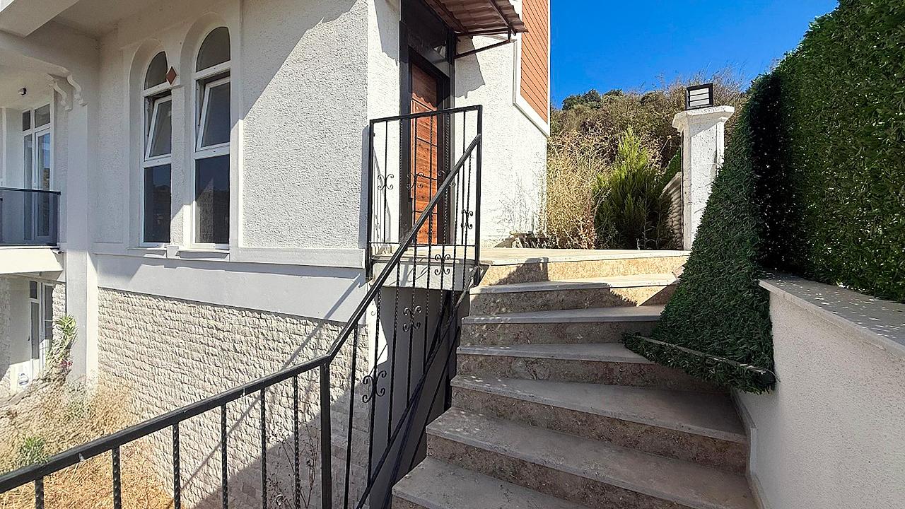 Apartments in Davutlar, Dinarlı Cd. No:26 (CII-00061) — photograph 4