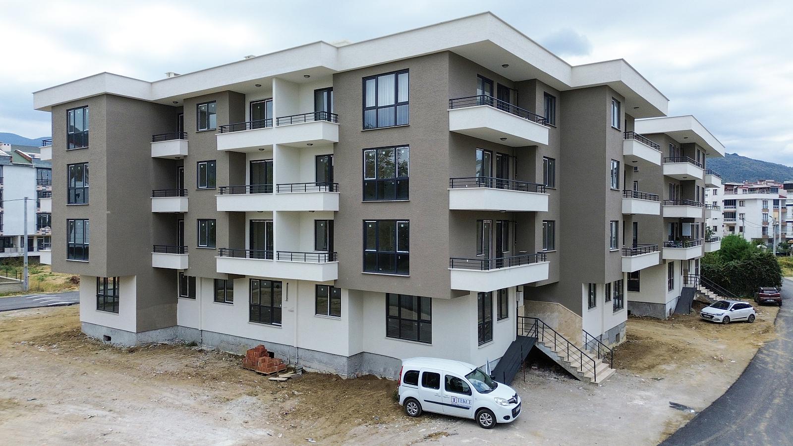Apartments in Teşvikiye Bld. (Karşıyaka Mh.), Çınarcık (YVX-00138) — photograph 4