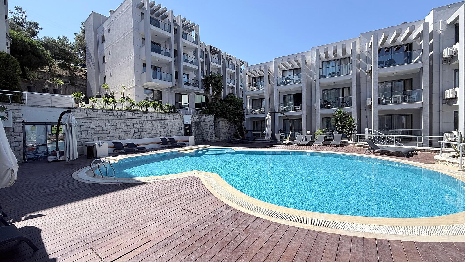 Apartments in İsmet İnönü, Çeşme (ADB-00234) — photograph 3